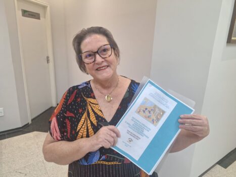 Com o objetivo de buscar o apoio dos vereadores, a presidente do Centro de Convivência Dr. Mariano Dias, Cintia Regina Storto Mourello esteve presente na sessão da Câmara Municipal da última segunda-feira (22).