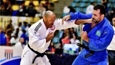 O barretense Tiago Leal estará representando a cidade de Barretos no Campeonato Mundial de Judô que está agendado para os dias 02 a 09 de novembro, em Paris na França.
