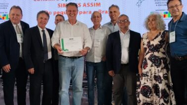 O Consórcio de Desenvolvimento do Vale do Rio Grande (CODEVAR) recebeu na quarta (24), em Rio dos Cedros (SC), o certificado de integração ao Sistema Brasileiro de Inspeção de Produtos de Origem Animal
