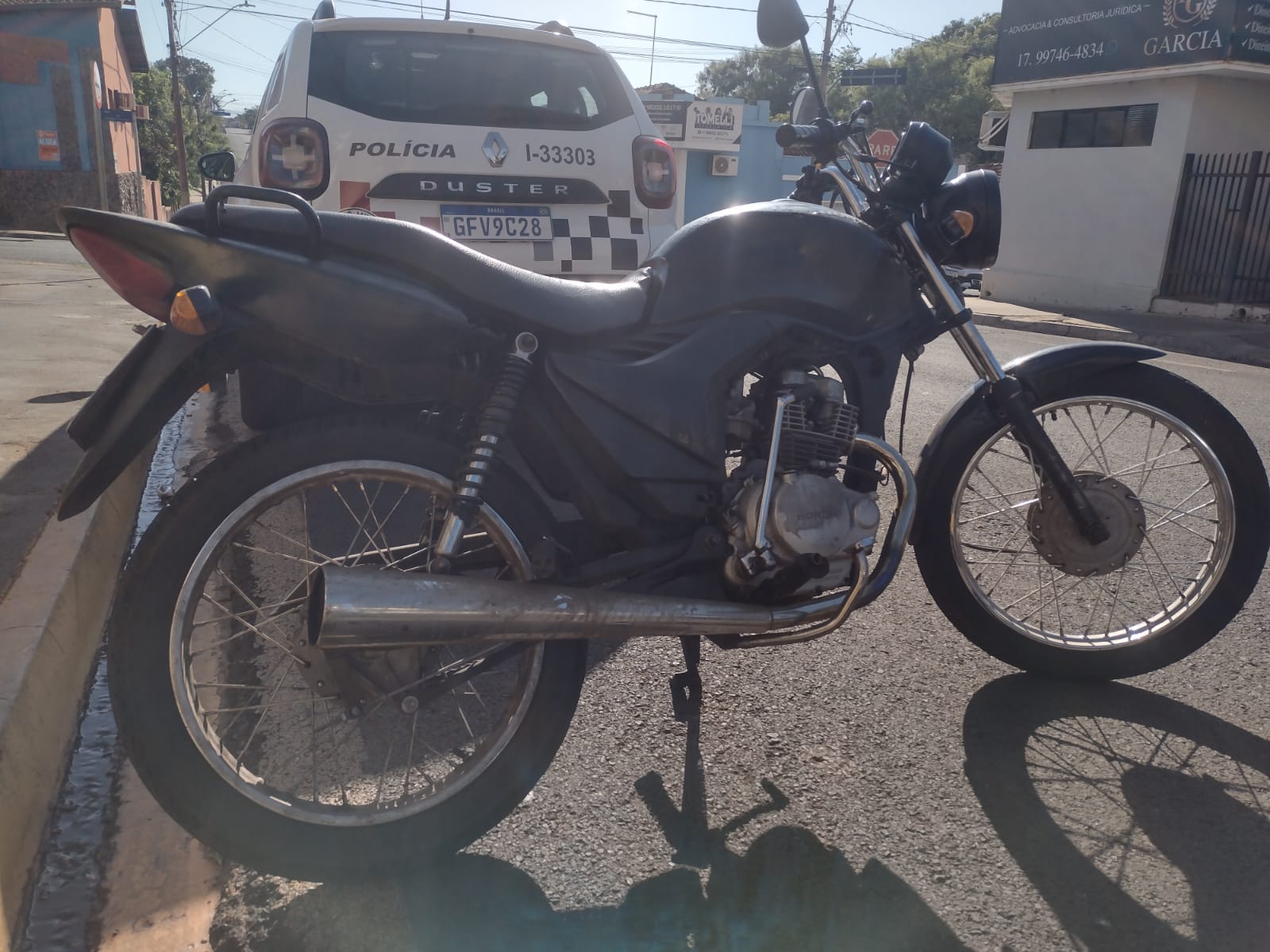 Motocicleta furtada é encontrada no bairro Baroni