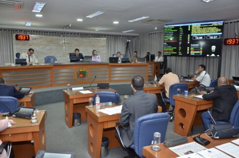 Vereadores durante a sessão ordinária realizada no dia 1º de setembro (Foto: Divulgação)