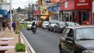 Proprietários de veículos devem ficar atentos ao calendário de licenciamento 2025