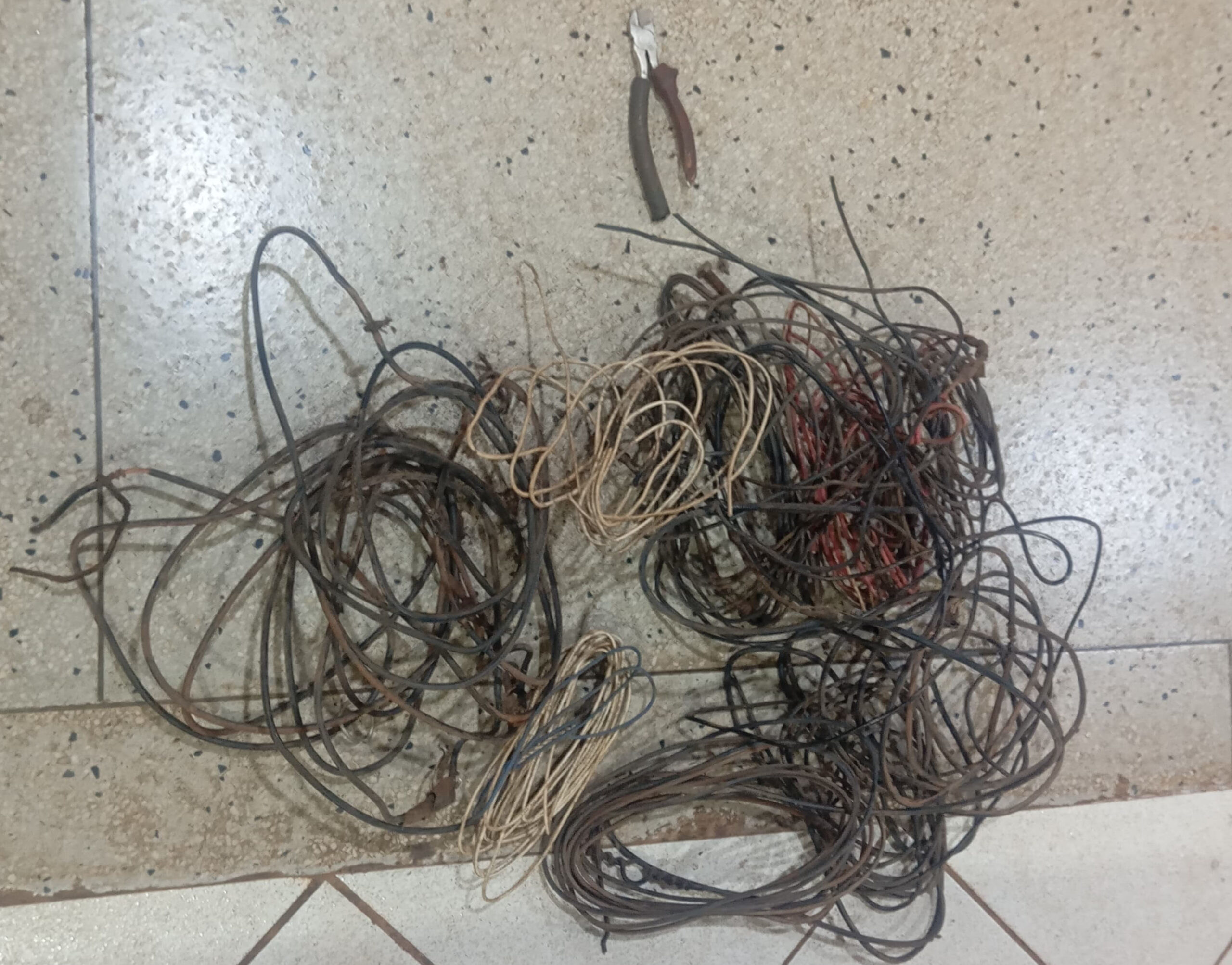 Homem é detido pela PM durante furto