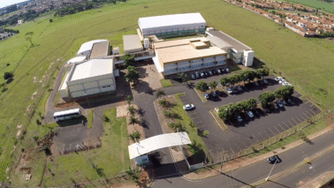 Campus urbano do Instituto Federal, que mantém unidade rural em Barretos (Foto: Divulgação)