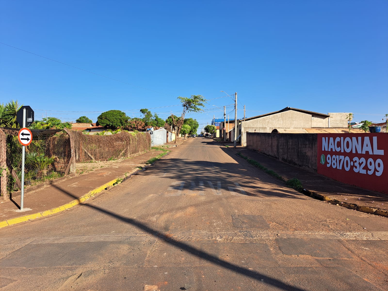 Prefeitura implanta mão dupla provisória na rua 36