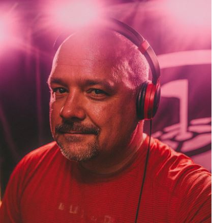 Insane Sound tem programação com DJ internacional