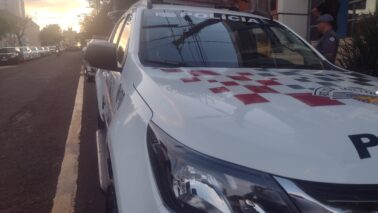 PM aborda jovem e encontra drogas no interior de veículo (Foto: O Diário de Barretos)