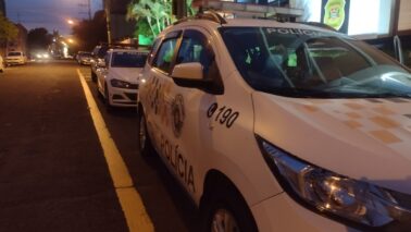 Condutor é detido embriagado trafegando na contramão na Faria Lima (Foto: O Diário de Barretos) Condutor é detido embriagado trafegando na contramão na Faria Lima (Foto: O Diário de Barretos)