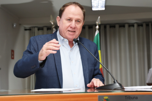 Paulo Corrêa disse que lei municipal sobre o tema não está sendo cumprida (Foto: Divulgação) Paulo Corrêa disse que lei municipal sobre o tema não está sendo cumprida (Foto: Divulgação)