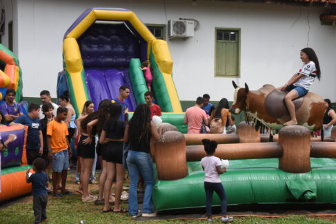 O Recinto Paulo de Lima Correa recebeu a 2ª edição do “Sabadão Solidário”, numa iniciativa do Fundo Social de Solidariedade e da prefeitura de Barretos