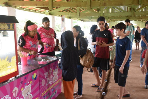 O Recinto Paulo de Lima Correa recebeu a 2ª edição do “Sabadão Solidário”, numa iniciativa do Fundo Social de Solidariedade e da prefeitura de Barretos