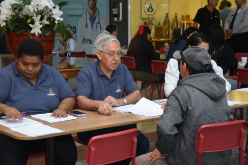 Feirão foi realizado em parceria do município com o centro de compras Feirão foi realizado em parceria do município com o centro de compras