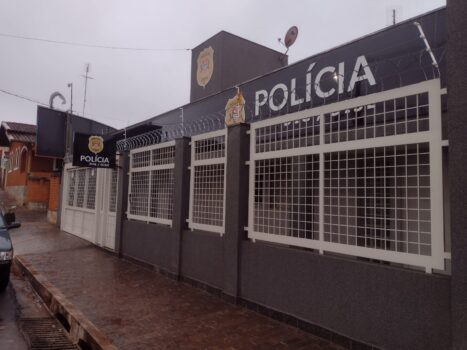 Homem é abordado por assaltantes na avenida 43 (Foto: O Diário de Barretos) Homem é abordado por assaltantes na avenida 43 (Foto: O Diário de Barretos)