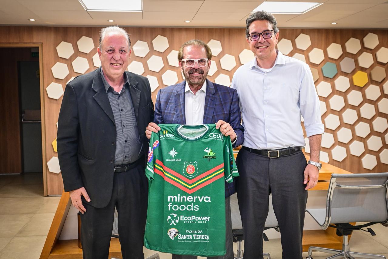 Dirigentes do BEC fazem visita ao presidente da FPF
