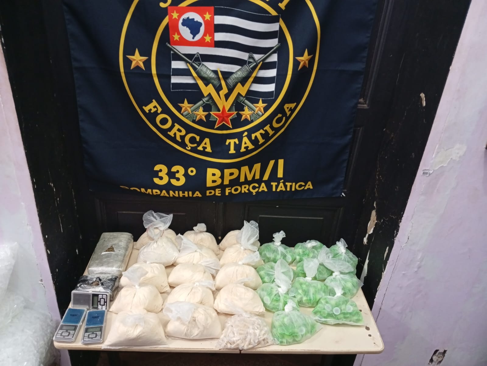 Polícia Militar detém autor apreende mais de 9,6kg de entorpecentes