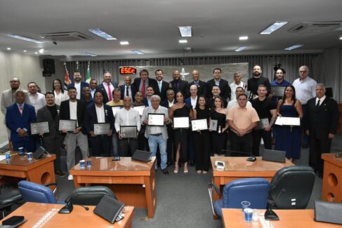 Profissionais de Educação Física são homenageados na Câmara