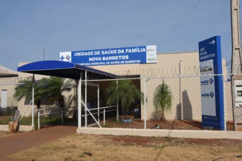 A secretaria de Saúde de Barretos alerta pais ou responsáveis de crianças e adolescentes menores de 15 anos para que os levem para uma unidade até o dia 30 de outubro, com objetivo de conferir a carteira de vacinação.