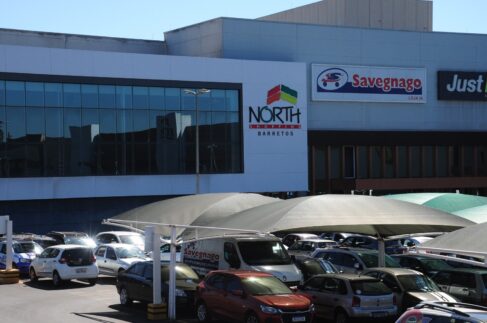 Centro de compras registra aumento nas vendas e inicia preparativos para o Natal