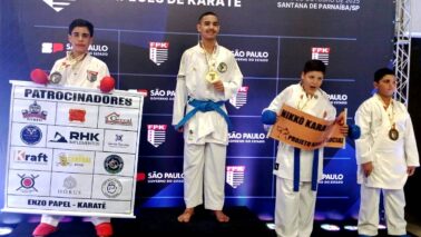 O karateca do Projeto da Associação Impacto, Enzo Andrade Papel, conquistou a medalha de prata no VII Torneio dos Campeões promovido pela Federação Paulista de Karate