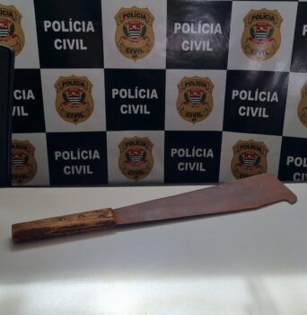 Polícia cumpre mandado de busca e apreensão domiciliar em Guaíra (Foto: O Diário de Barretos) Polícia cumpre mandado de busca e apreensão domiciliar em Guaíra (Foto: O Diário de Barretos)