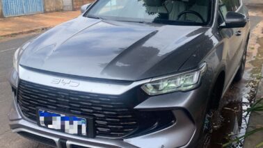 Carro furtado é encontrado pela PM no bairro Nogueira (Foto: O Diário de Barretos)