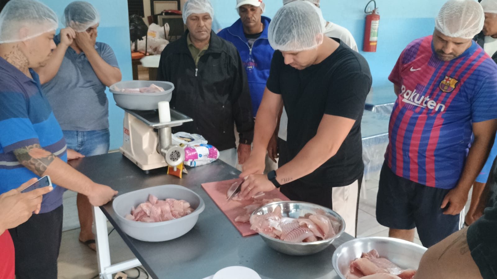 Colinenses participam de curso sobre peixes