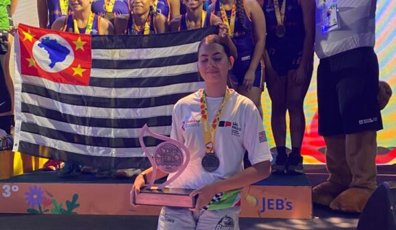 A equipe do Colégio FEB/APAB Barretos encerrou a participação nos Jogos Escolares Brasileiro 2025 com a conquista do 3° lugar na competição que aconteceu em Uberlândia.