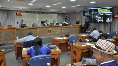 Vereadores durante sessão ordinária realizada na manhã de sexta-feira (Foto: Comunicação Câmara)