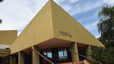 A 1ª Vara Criminal de Barretos absolveu nesta sexta-feira (5), o acusado J.A.C. denunciado por homicídio qualificado pela morte do guarda civil V.P.S.S., ocorrida em maio de 2023, em uma estrada rural próxima ao Frigorifico JBS.