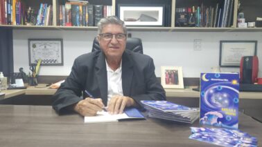 Manoel conta como foi enfrentar momentos mais difíceis de sua vida (Foto: Divulgação)