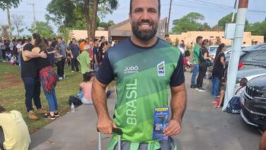 O judoca barretense Tiago Leal está se preparando para disputa do Campeonato Mundial de Judô – Veteranos que será realizada em Paris, na França, entre os dias 02 a 09 de novembro.