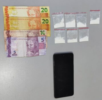 Polícia Militar surpreende suspeito durante venda de cocaína (Foto: O Diário de Barretos)