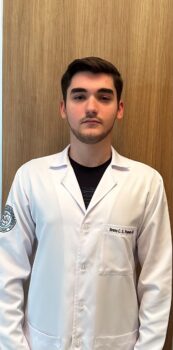 Jaleco: mais que um uniforme, um equipamento de segurança