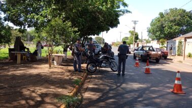 Policiais durante operação preventiva para combate a crimes