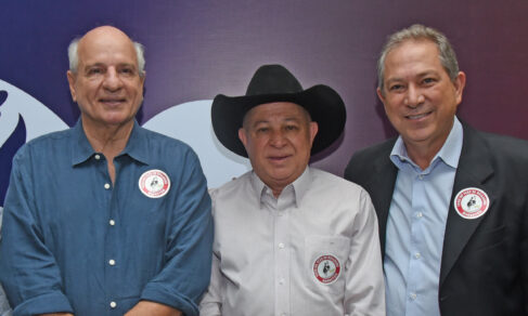 A Associação Os Independentes empossou sua nova diretoria e conselhos para a gestão 2025/2026