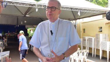 Horário de visitação e missas nos cemitérios neste domingo 