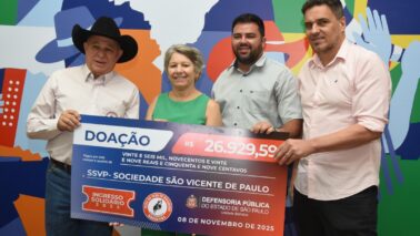 Entrega de recursos para entidades marca cerimônia 