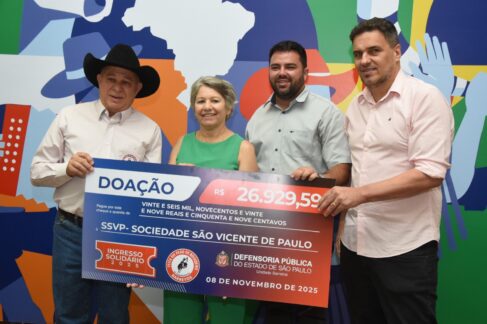 Entrega de recursos para entidades marca cerimônia 