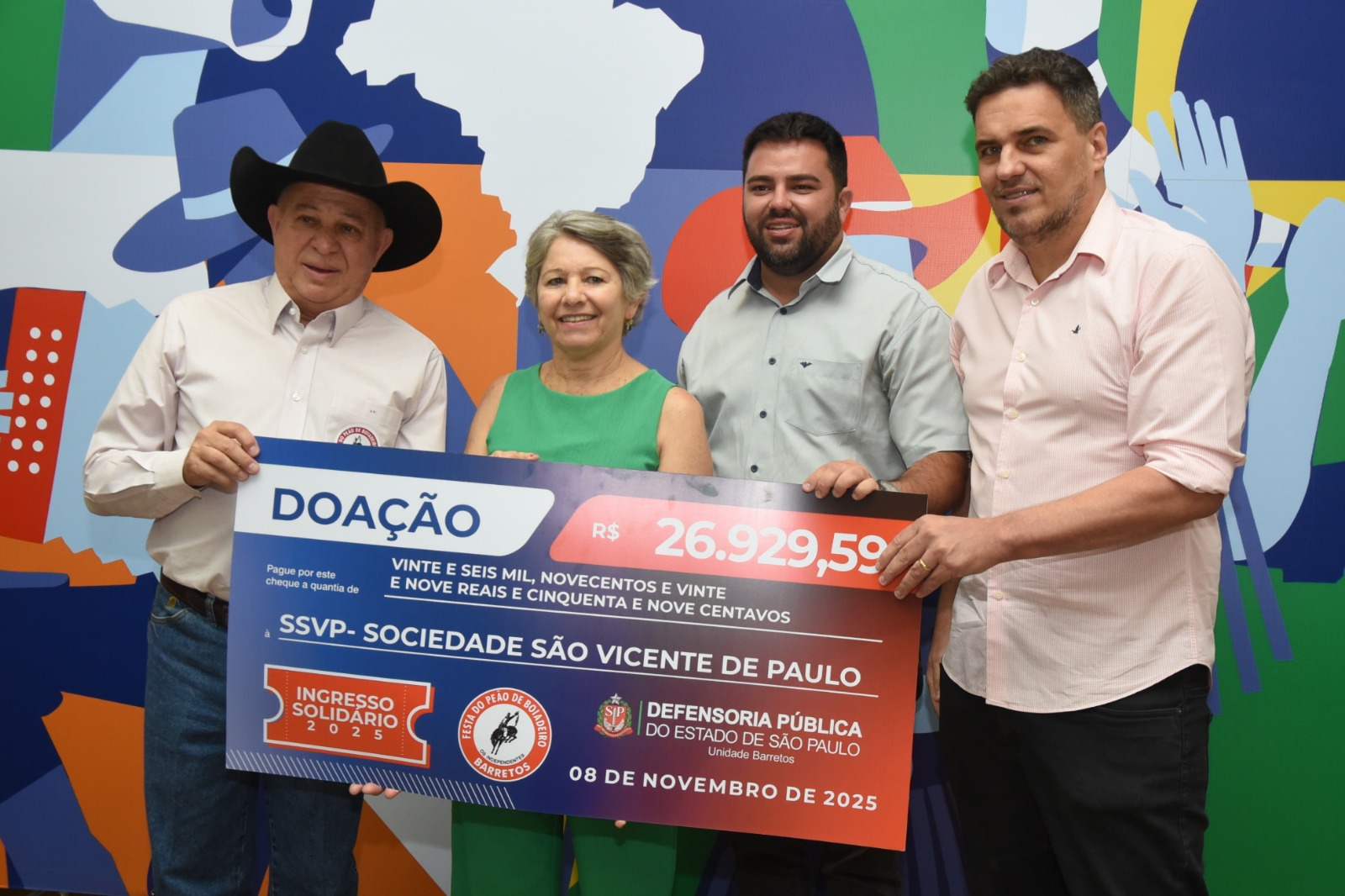 Entrega de recursos para entidades marca cerimônia 