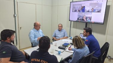 Município, CPFL e empresas de internet discutirão situação de fios e cabos soltos