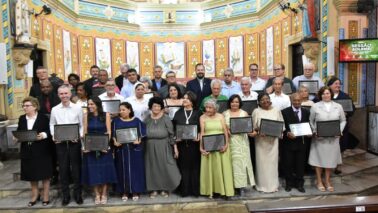 RECONHECIMENTO: Homenagem legislativa destacou 29 pessoas com atuação na comunidade católica de Barretos (Foto: Divulgação)