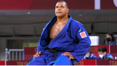 Atleta paralímpico realiza vivência de judô em Barretos 