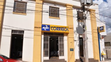 Barretos registra 41 cartinhas ao Papai Noel para adoção nos Correios