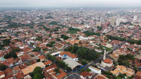 Vista da cidade de Barretos que voltou a registrar saldo positivo de emprego em outubro (Foto: Leandro Campos)