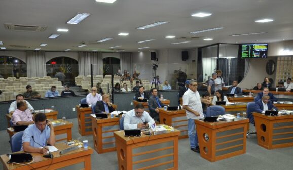 Os vereadores de Barretos estiveram reunidos na noite de segunda-feira (9) para a segunda sessão ordinária de 2026. Na pauta, foram discutidas e votadas 17 matérias e 96 requerimentos.