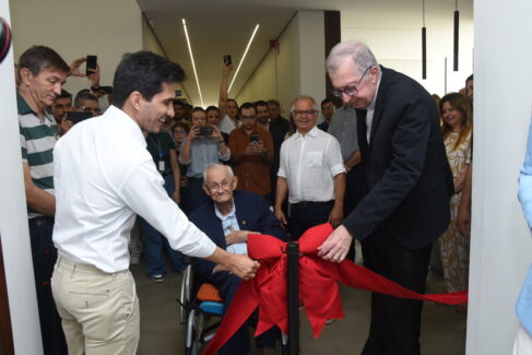 Fundador Monteiro Filho acompanhou a entrega da revitalização da sede do GMB ao lado de diretores, autoridades e convidados