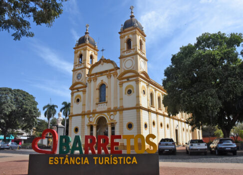 Homenagem proposta pela Câmara será entregue na Catedral barretense