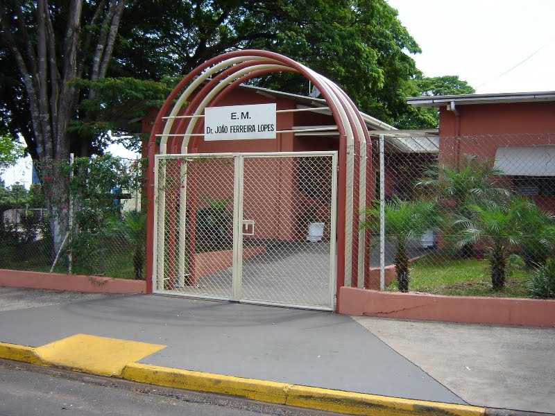 Matrículas abertas para programa de Educação de Jovens e Adultos