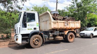 Materiais inservíveis foram retirados no bairro Santa Cecília (Foto: Divulgação)