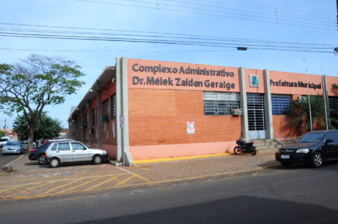 Interessados devem comparecer na antiga prefeitura, na rua 30 com documentos